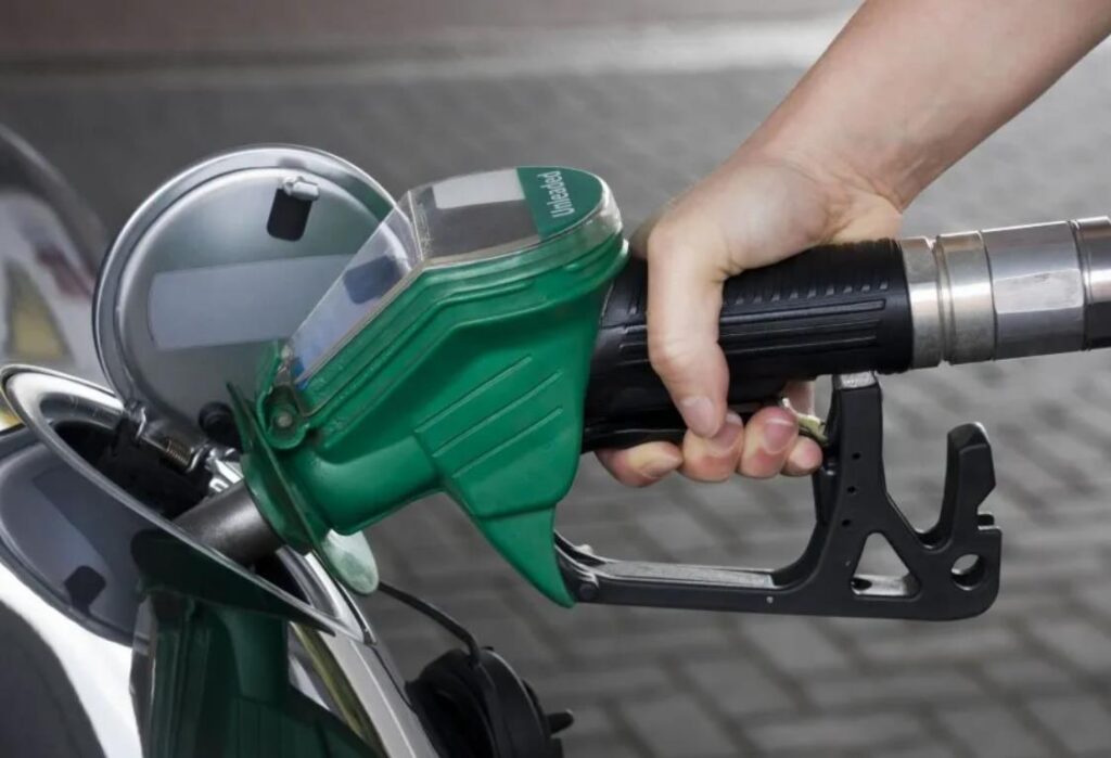 Can You Leave A Diesel Truck Running While Fueling? Answered