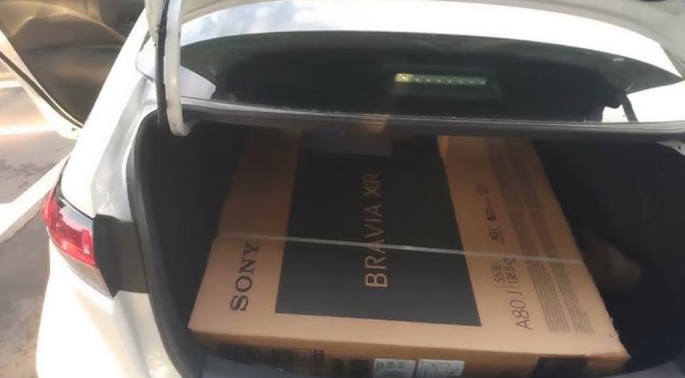 Will A 55 Inch TV Fit In A Nissan Altima? Is It Possible?