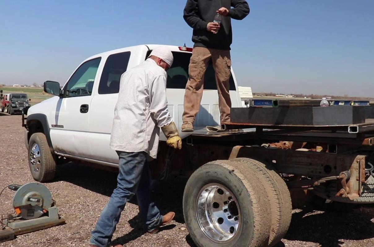 How Much Does A Mobile Welder Charge Per Hour? Answered