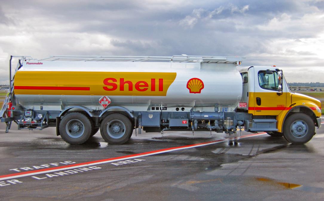 How Many Gallons Of Gas Does A Semi Truck Hold? Answered