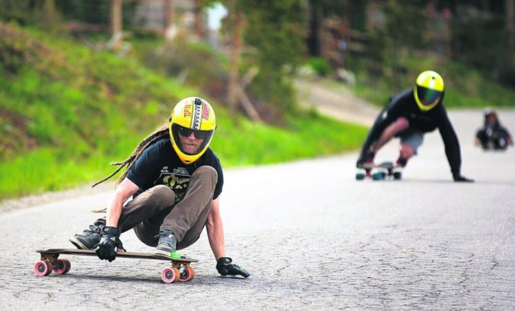 Why Don't Skateboarders Wear Helmets? Answered