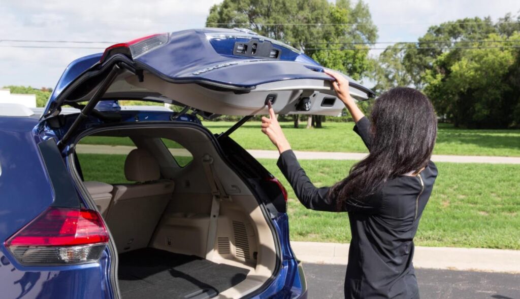 How To Open Nissan Rogue Trunk From Inside? Open In 2 Ways