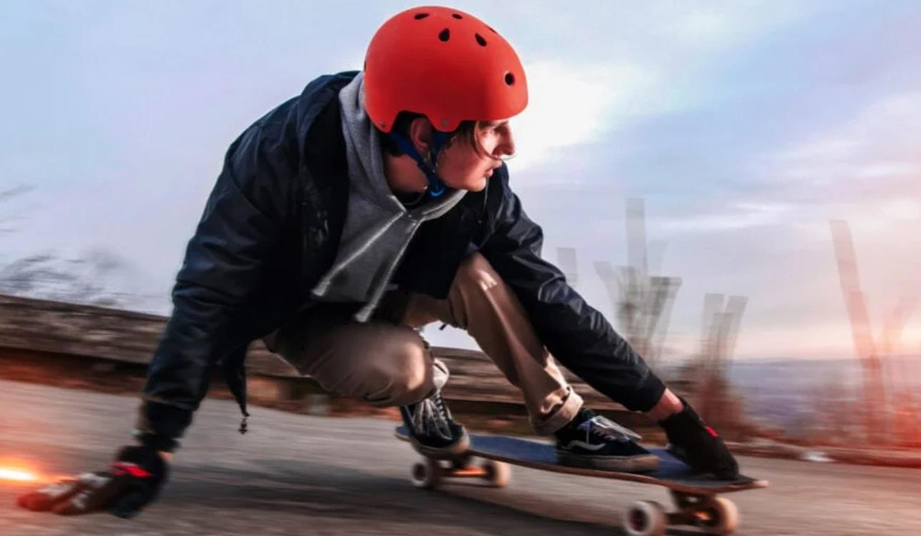 Why Don't Skateboarders Wear Helmets? Answered