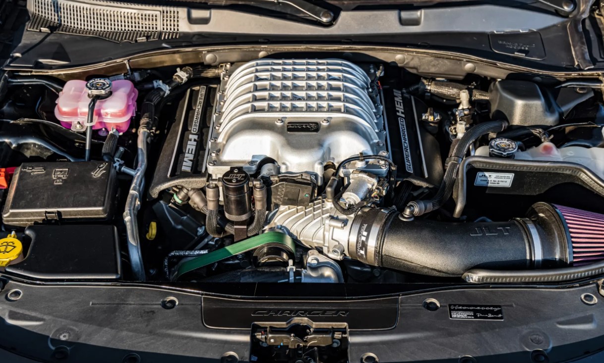 Can You Put A Hellcat Engine In A V6 Charger? Answered