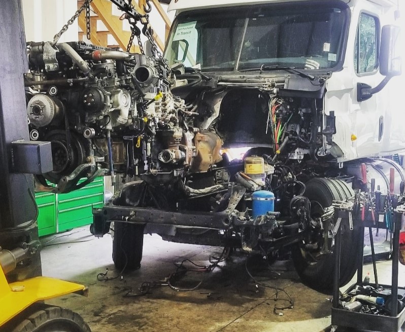 How Much Does It Cost To Rebuild A DD15 Engine? [Answered]