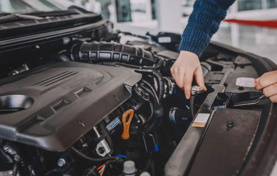 Car Revving Engine Noise Complaint [Causes + Fix]