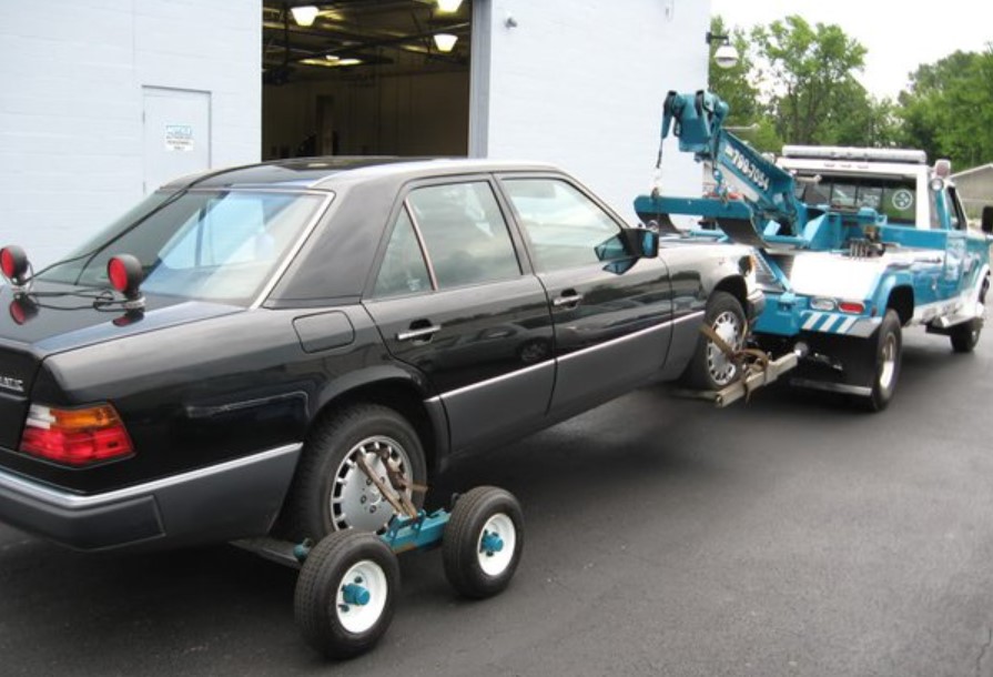 How Do Tow Trucks Tow Parked Cars? Explained