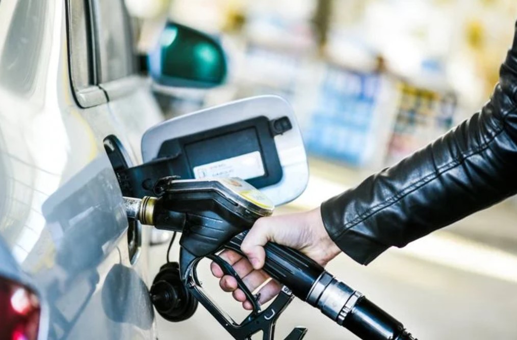 Can I Pump Diesel With Engine Running? Quick Answer