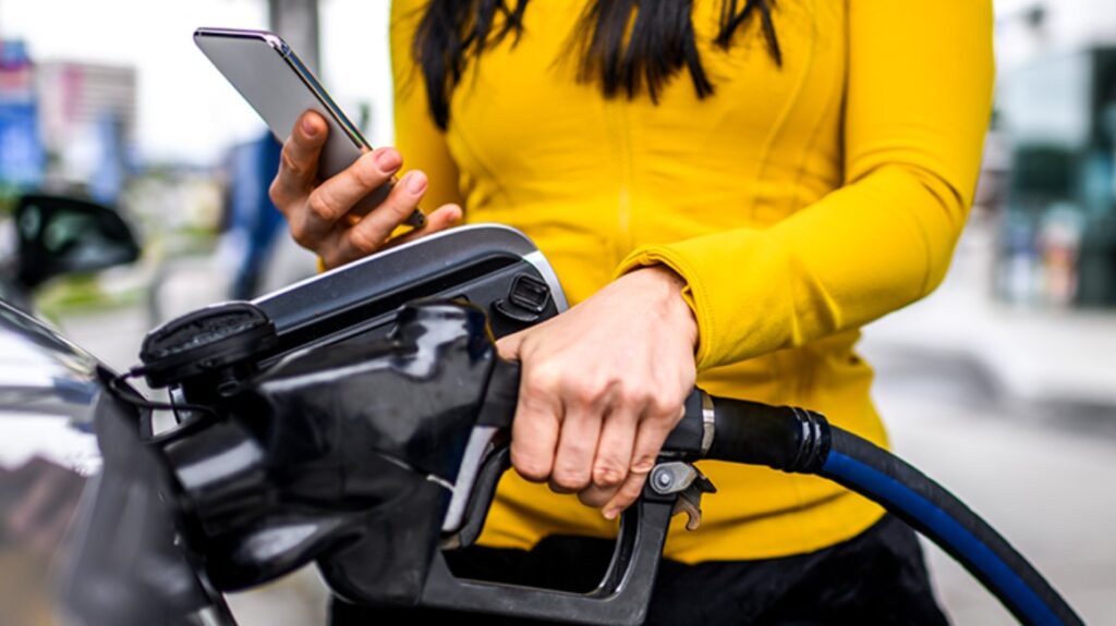 Can I Pump Diesel With Engine Running? Quick Answer