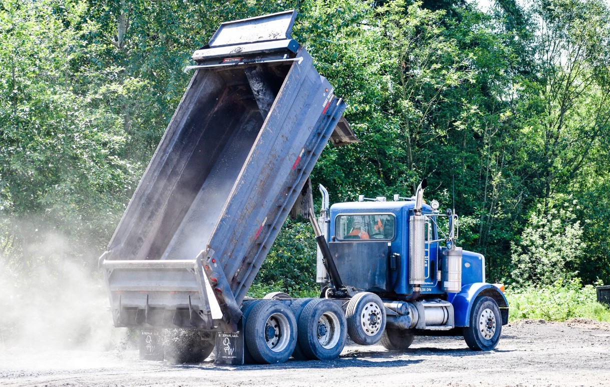 How To Keep Dirt From Sticking In Dump Truck? Explained