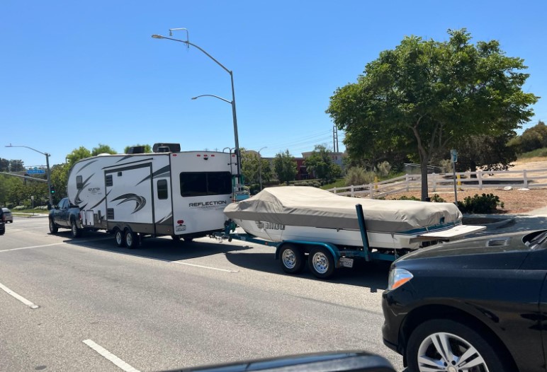 How To Level A 5th Wheel Without A Truck? Explained