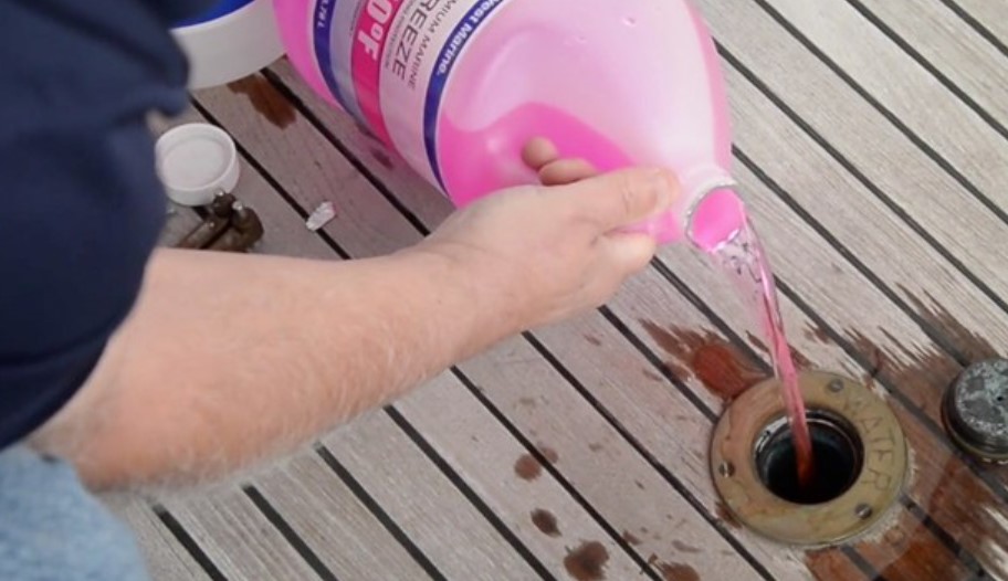 Do You Leave Antifreeze In Boat Engine? Quick Answer