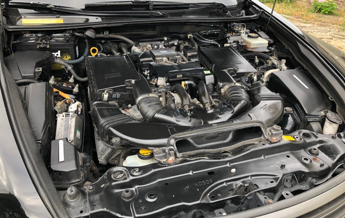 Do Engine Covers Trap Heat? All You Need To Know