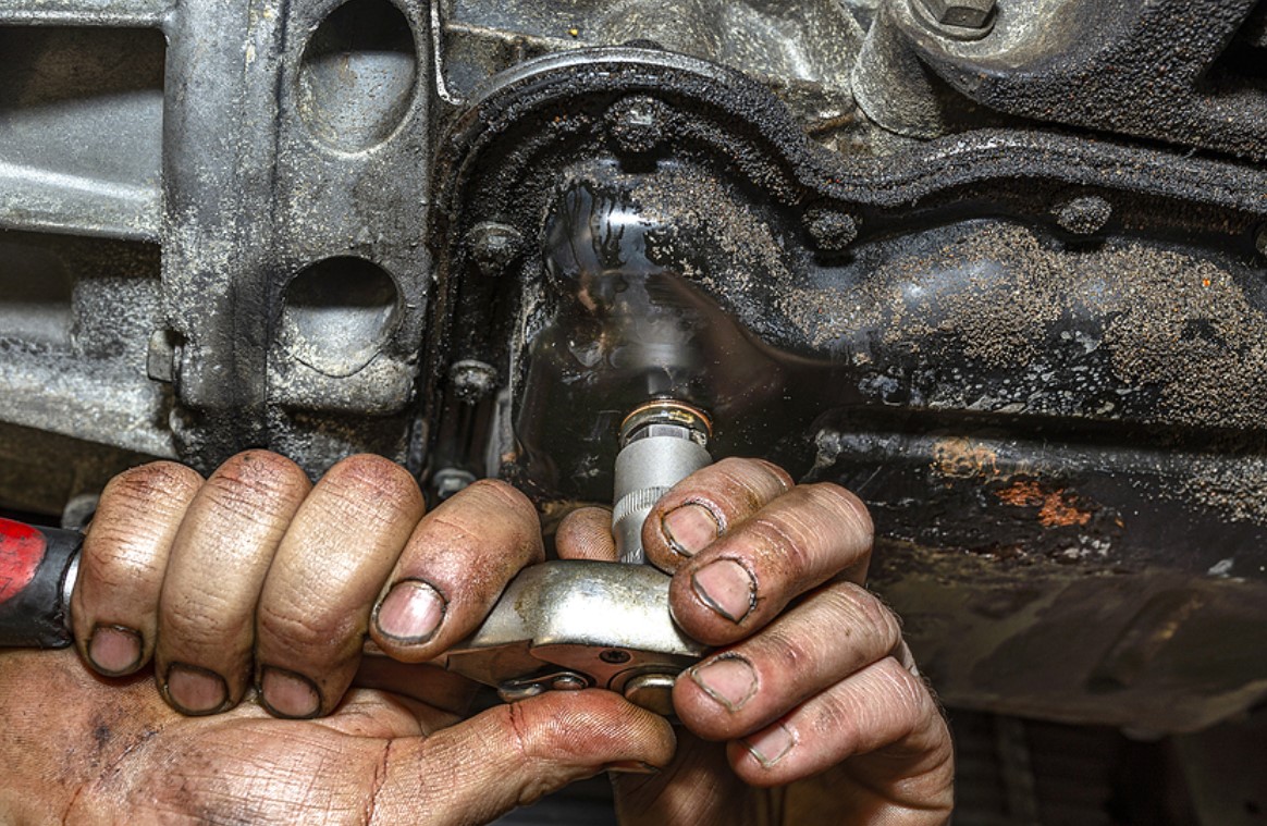 Can You Replace Oil Pan Without Removing Engine? Answered