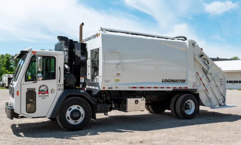 How Much Does A Side Loader Garbage Truck Cost? Answered