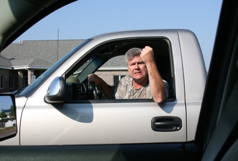 Why Are Pickup Truck Drivers So Aggressive? Answered