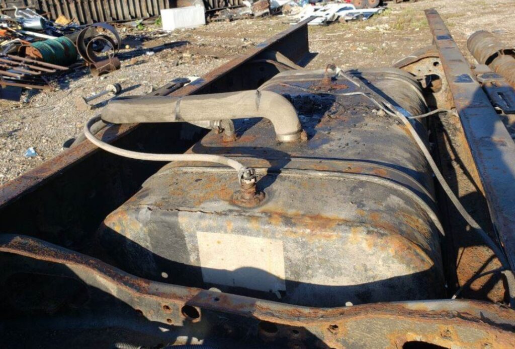 How Many Gallons Does A School Bus Hold? Quick Answer