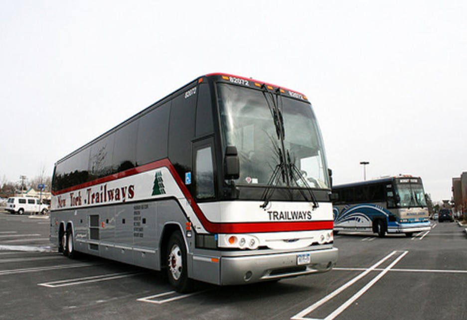 Do Trailways Buses Have Bathrooms? Quick Answer
