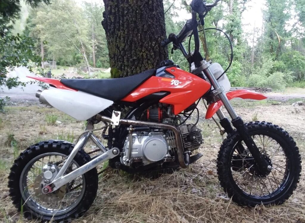How Much Oil Does A 125cc Dirt Bike Take? Answered