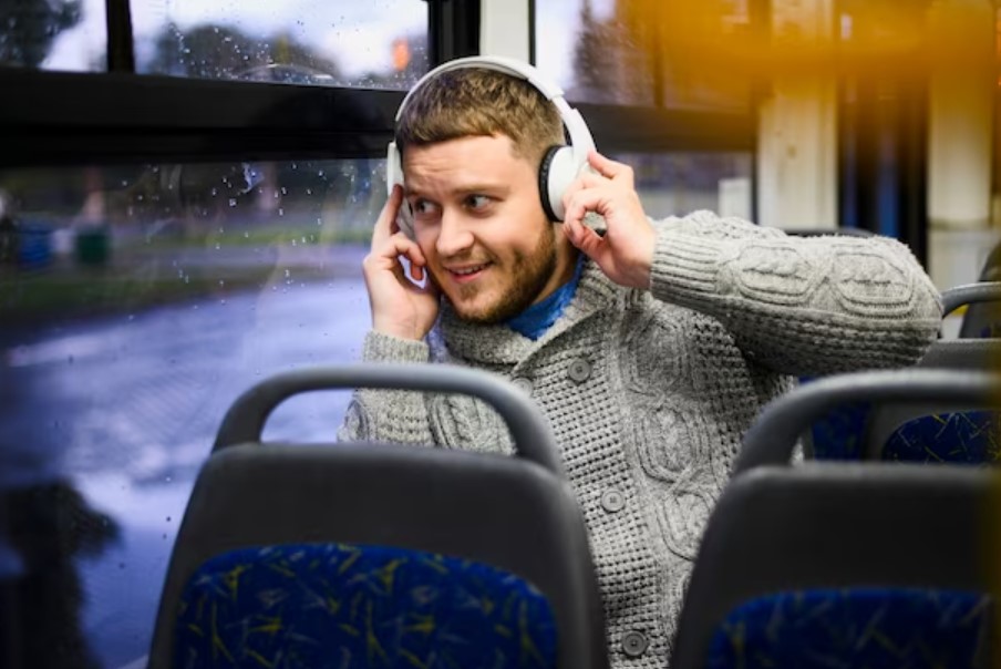 What To Do On A Long Bus Ride Without Electronics? Explained